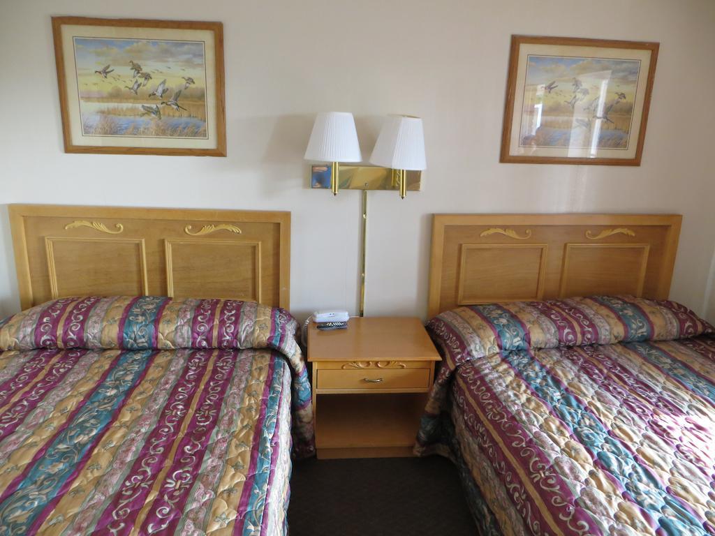 Pine Crest Motor Lodge Holly Springs Екстериор снимка